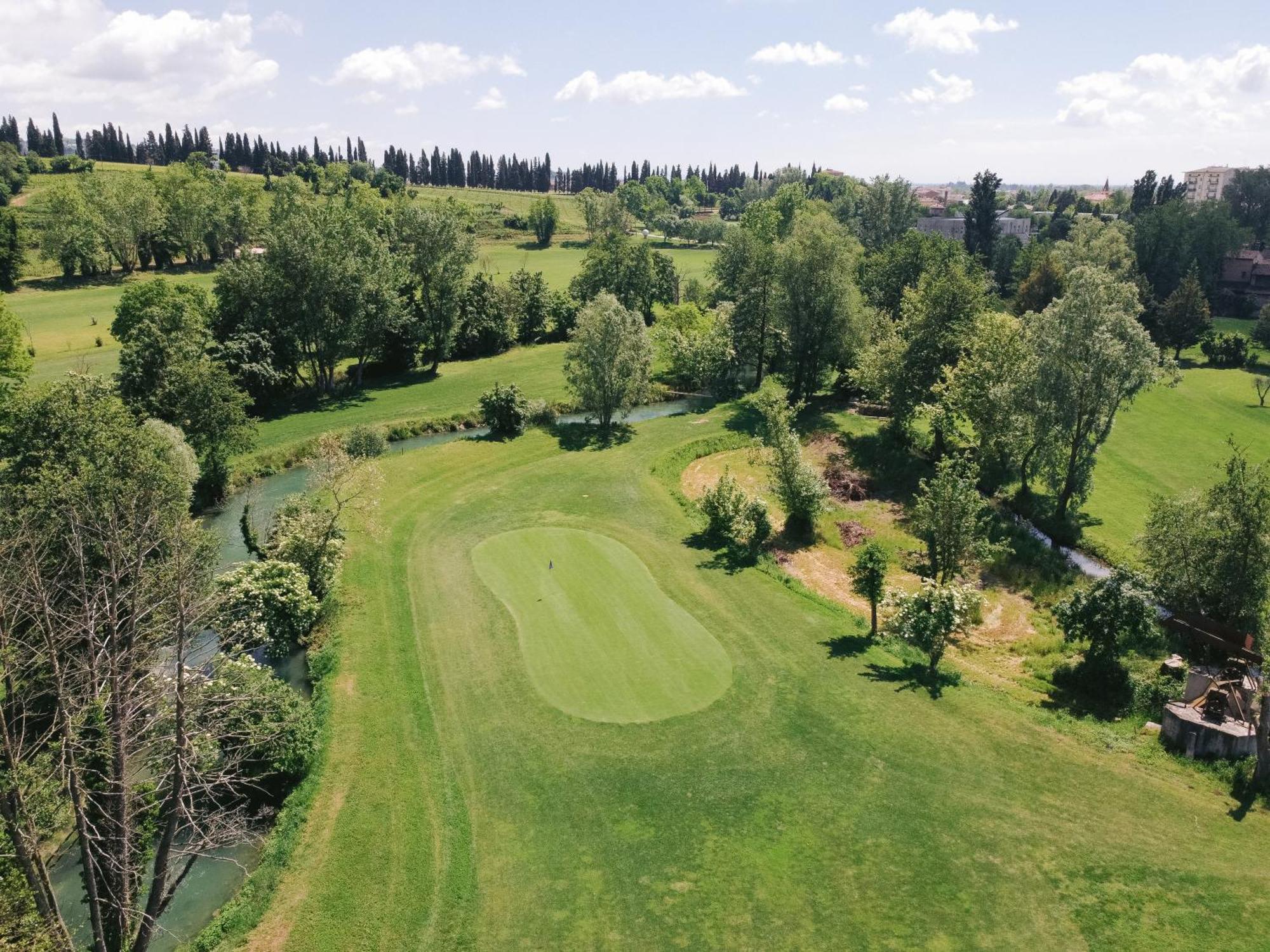 Locanda Golf Musella San Martino Buon Albergo Extérieur photo